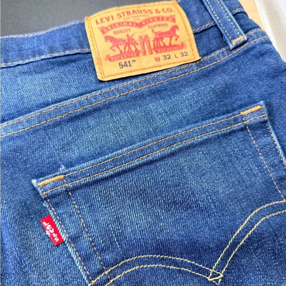Levi's 541 Athletic Taper Fit Men's Jeans in Dark Blue